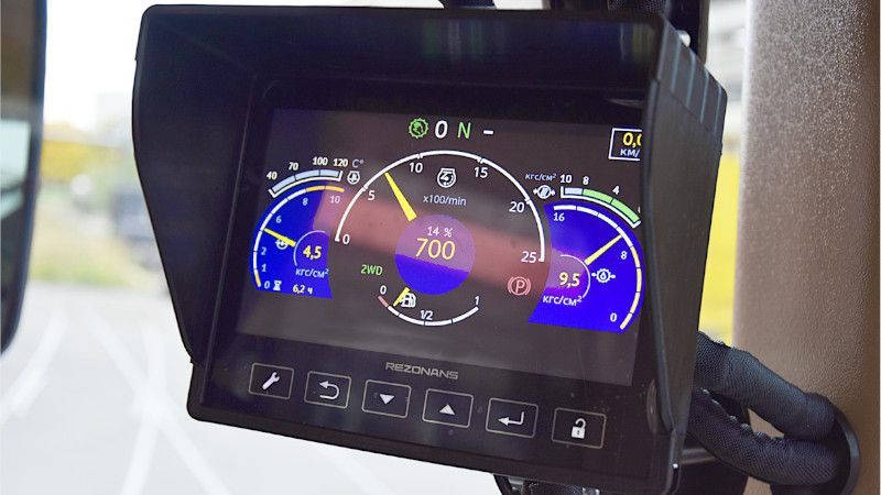 К-5: Дублирующий дисплей приборной панели. При установке автопилота с электромеханическим подруливающим устройством.