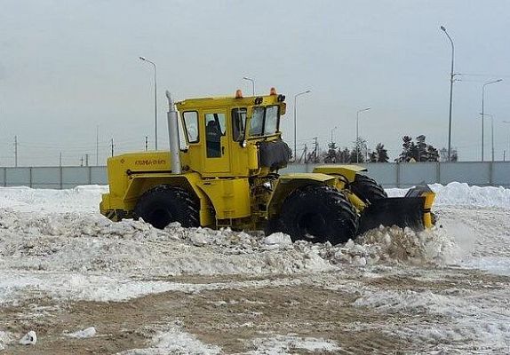 Кировец К-702МБА-01-БКУ